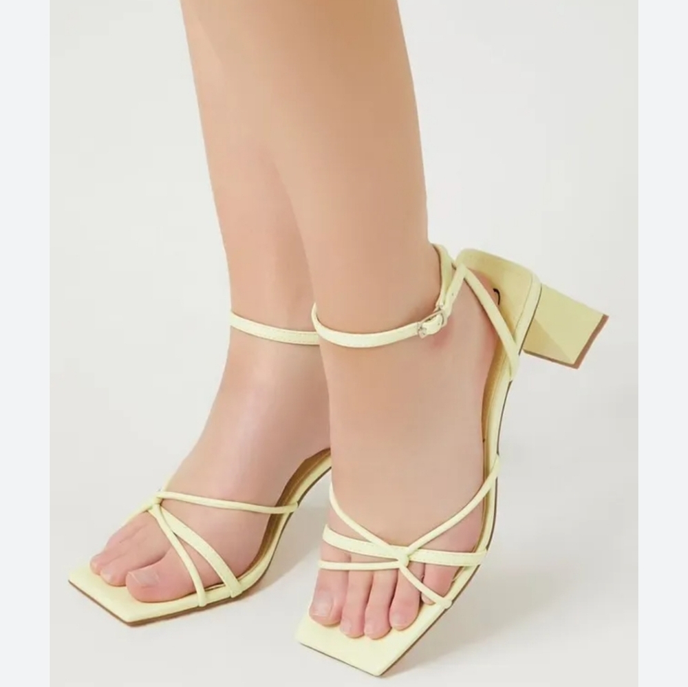 Strappy faux leather block heels nwt